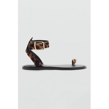 Sandale din piele cu model animal print si catarama