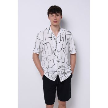Camasa cu model abstract si maneci scurte