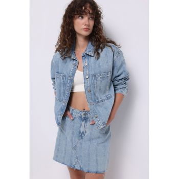 Jacheta lejera din denim cu nasturi