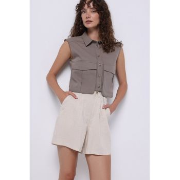 Pantaloi scurti din amestec de in cu croiala ampla