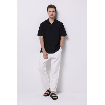 Pantaloni cu talie elastica si talie medie
