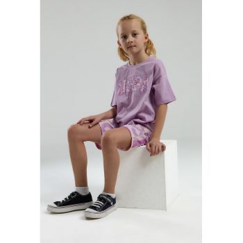 Set de tricou cu logo brodat si pantaloni scurti - 2 piese