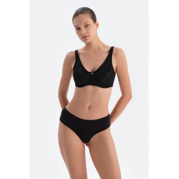Sutien cu insertii din plasa Sutien cu insertii din plasa