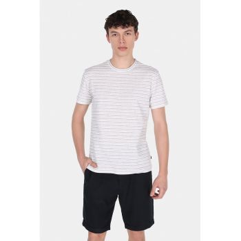 Tricou cu decolteu la baza gatului si model in dungi