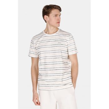 Tricou cu decolteu la baza gatului si model in dungi