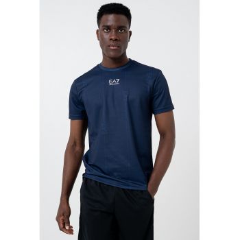 Tricou slim fit cu decolteu la baza gatului