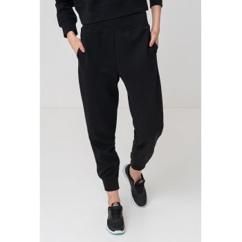 Pantaloni cu talie ajustabila pentru antrenament