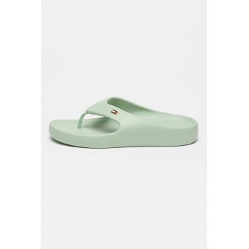 Papuci flip-flop cu detaliu logo