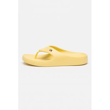 Papuci flip-flop cu detaliu logo