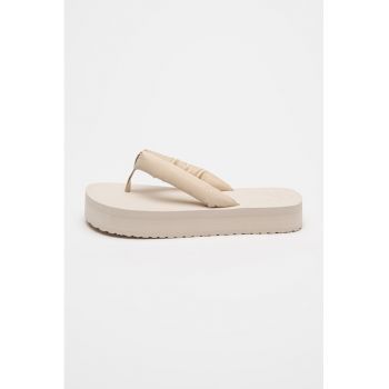 Papuci flip-flop din satin cu talpa flatform