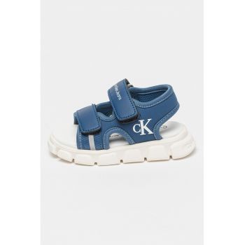 Sandale cu talpa plata si inchidere velcro