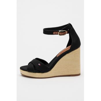 Sandale cu talpa wedge si broderie logo
