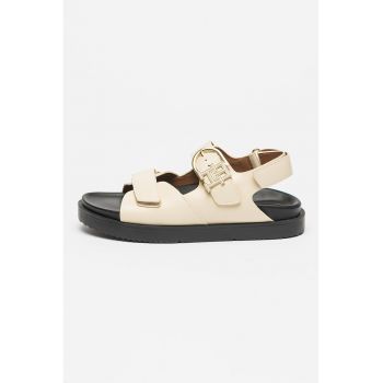 Sandale din piele cu logo metalic
