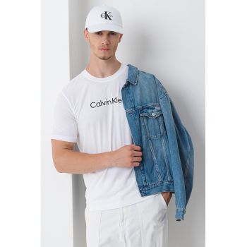Tricou cu decolteu la baza gatului pentru antrenament