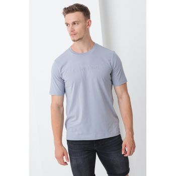 Tricou cu decolteu la baza gatului pentru antrenament