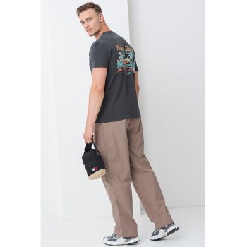 Tricou cu imprimeu grafic