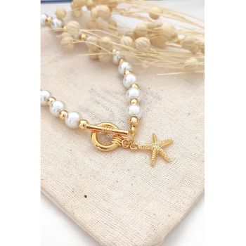 Colier decorat cu perle sintetice