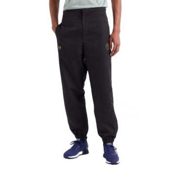 Pantaloni  pentru Lifestyle - M PANTS GRAPHIC MATCH - 7M000264-AF13722-UC001 - Negru