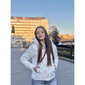 Geaca alba scurta cu fermoar si gluga
