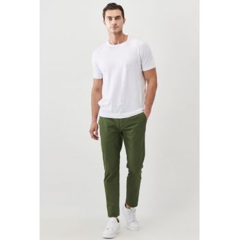 Pantaloni chino slim fit cu talie medie