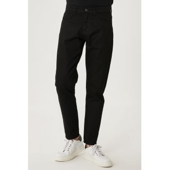 Pantaloni drepti