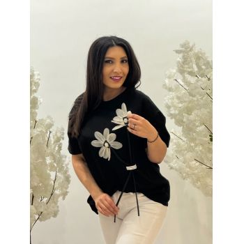 Tricou negru bumbac cu doua flori cu prietricele