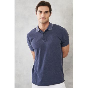 Tricou polo slim fit cu fenta cu nasturi
