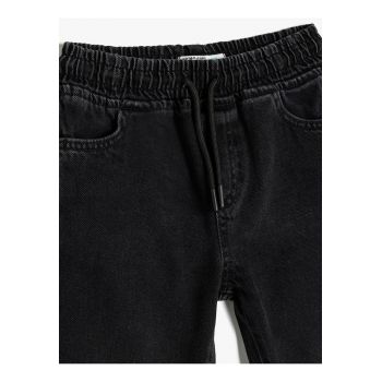 Blugi jogger cu talie ajustabila