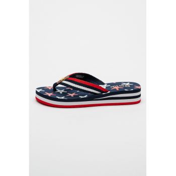 Papuci flip-flop cu model in dungi