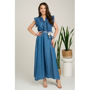 Rochie lunga albastra din denim in clos cu nasturi la bust si cordon in talie