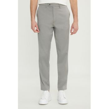 Pantaloni eleganti cu talie medie