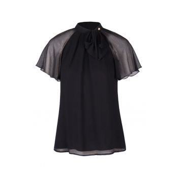 Bluza din chiffon cu maneci fluture