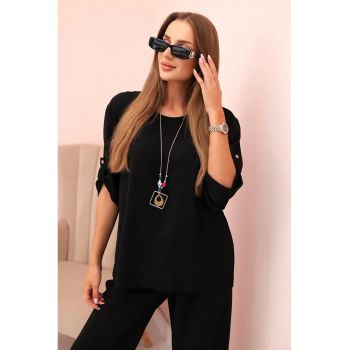 Set de bluza lejera cu colier si pantaloni -
