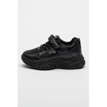 Pantofi sport cu velcro si talpa masiva