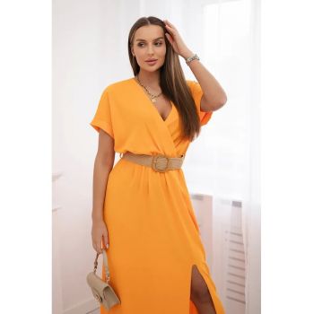 Rochie cu decolteu in V si o curea in talie -