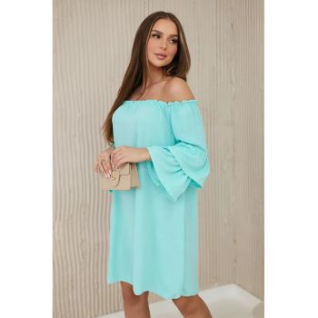 Rochie cu decolteu pe umeri -