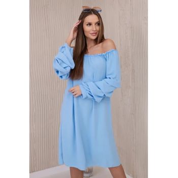 Rochie cu decolteu pe umeri -