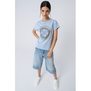 Tricou de bumbac cu imprimeu si strasuri ieftin