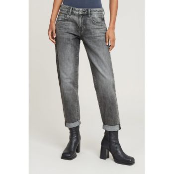 Blugi crop cu croiala boyfriend