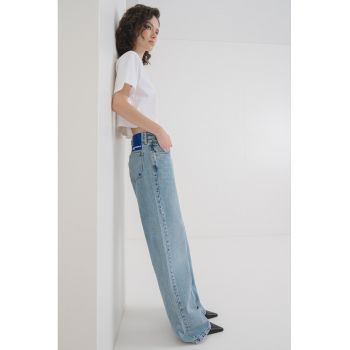Blugi relaxed fit cu talie medie