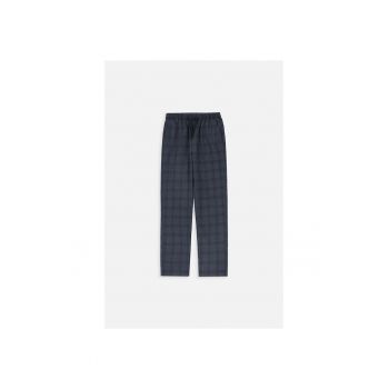 Pantaloni cu model in carouri