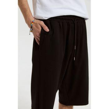 Pantaloni scurti pentru barbati