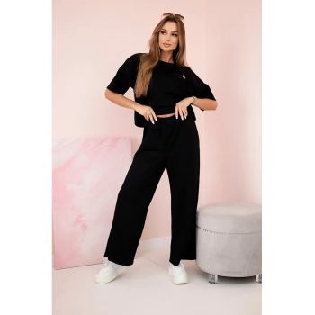 Set de tricou si pantaloni -