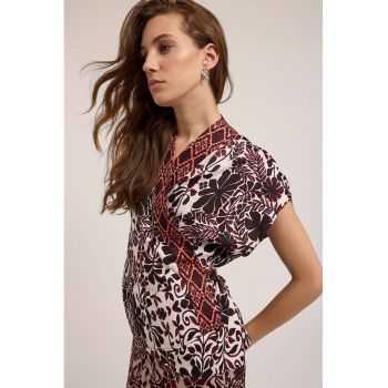 Bluza cu maneci scurte si decolteu cache-coeur