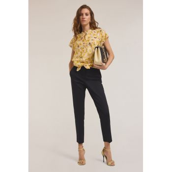 Pantaloni eleganti cu croiala conica