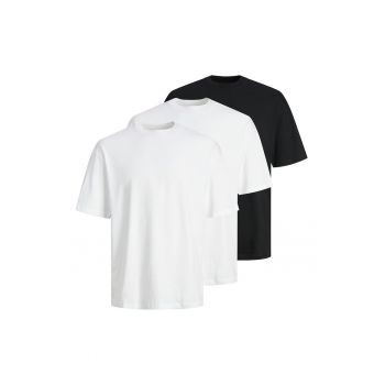 Set de tricouri de bumbac cu decolteu la baza gatului - 3 piese