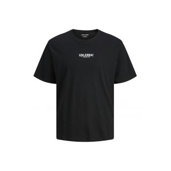 Tricou cu imprimeu si decolteu la baza gatului