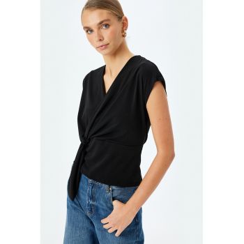 Bluza lejera cu nod