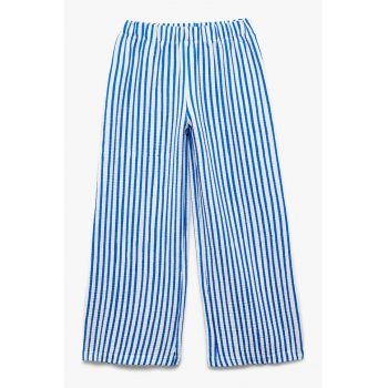 Pantaloni cu croiala ampla - model in dungi si talie elastica