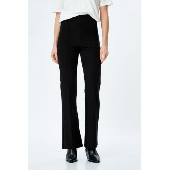 Pantaloni cu croiala bootcut si talie inalta
